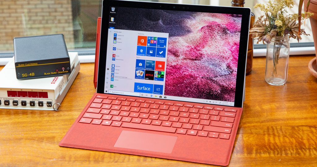 新款 Surface Pro 7 – 超轻薄，多功能